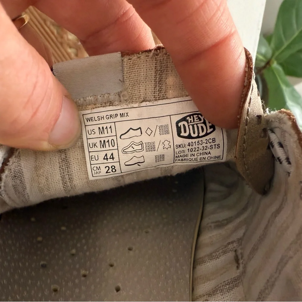 Hey Dude Men’s Size 11 Welsh Grip Loafers in Tan